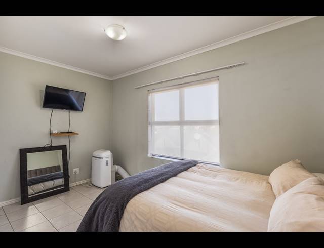 2 BEDROOM TOWNHOUSE FOR SALE IN BRACKENFELL SOUTH